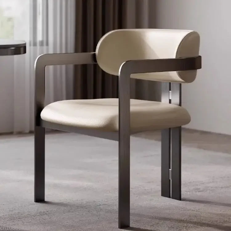 Luxe Italiaanse Designstoel – Moderne Woonkamerstoel | Stijlvol & Comfortabel