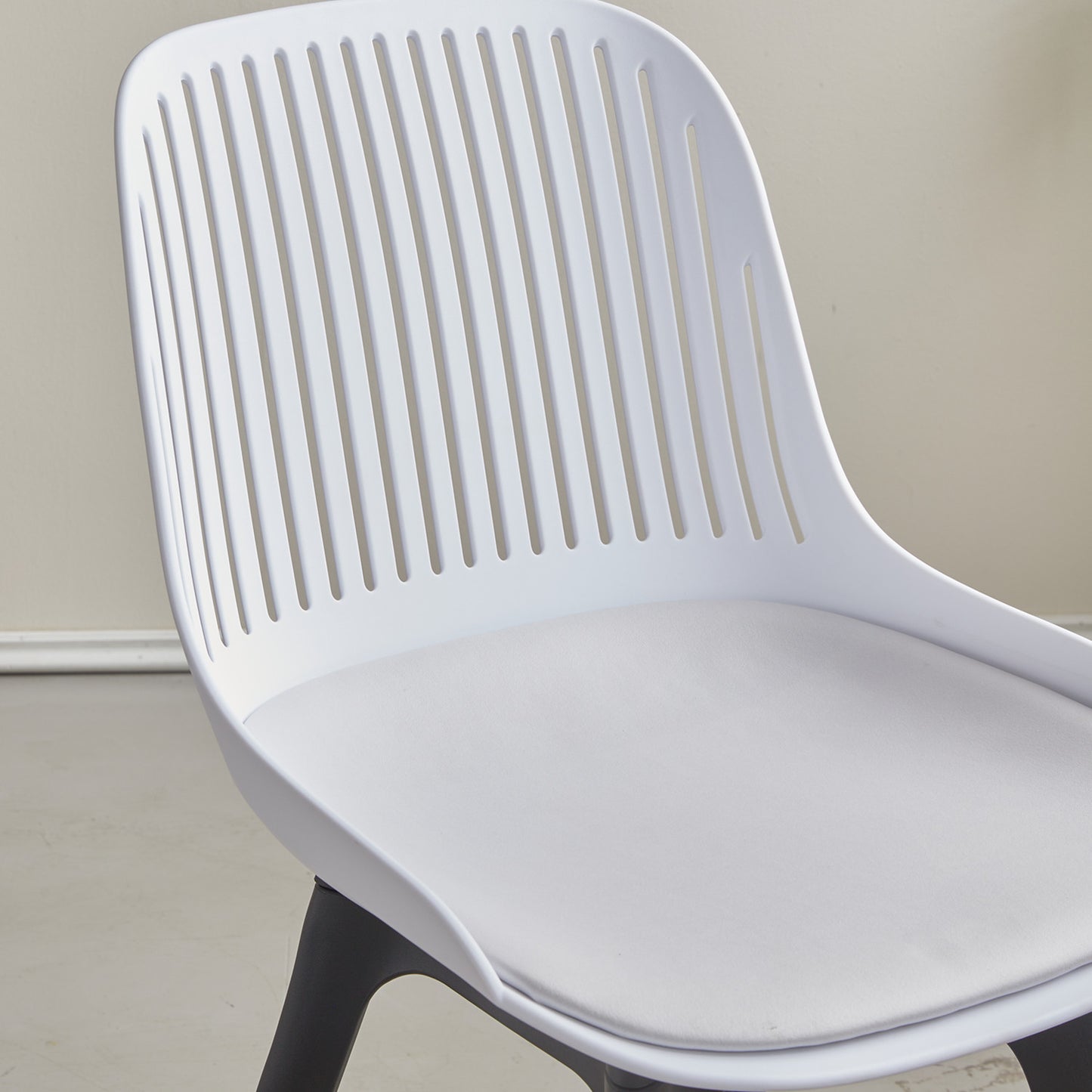 Nordicz Plast eetkamerstoelen set van 4 stuks - Design Meubelz