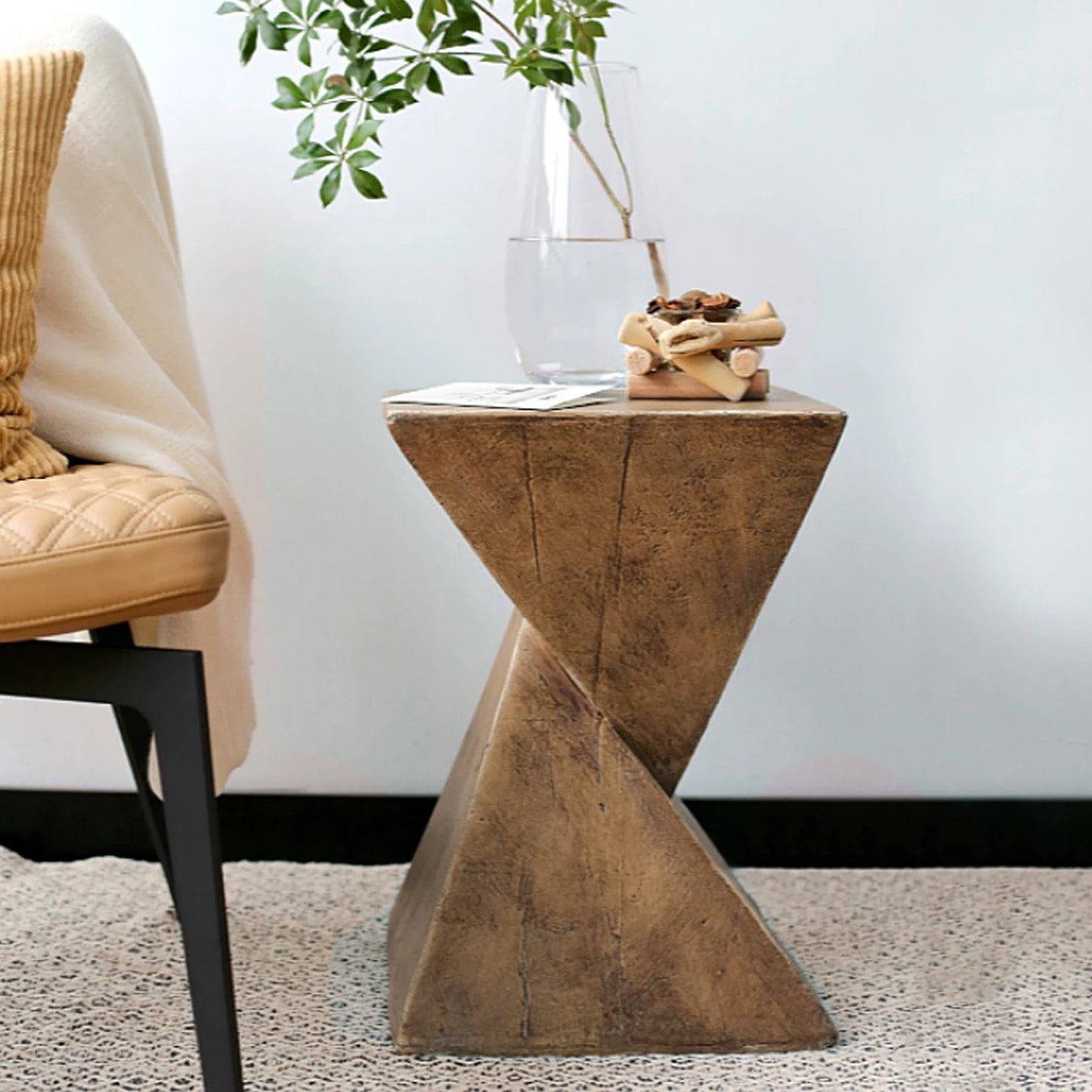 Lichtgewicht Beton Bijzettafel – Moderne Geometrische Sidetable – Voor Binnen & Buiten