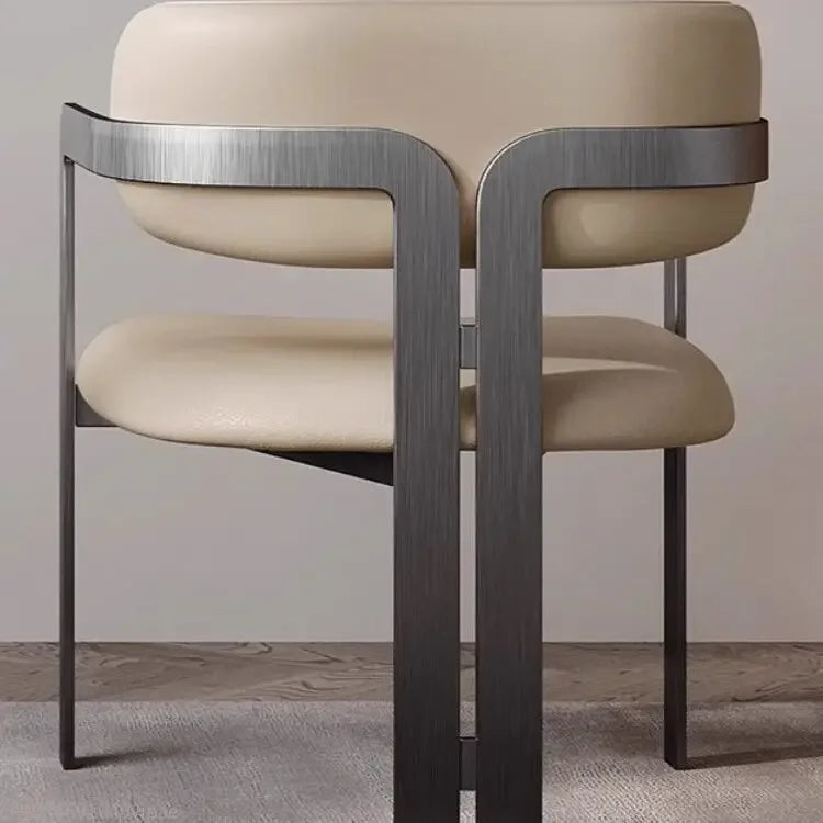 Luxe Italiaanse Designstoel – Moderne Woonkamerstoel | Stijlvol & Comfortabel